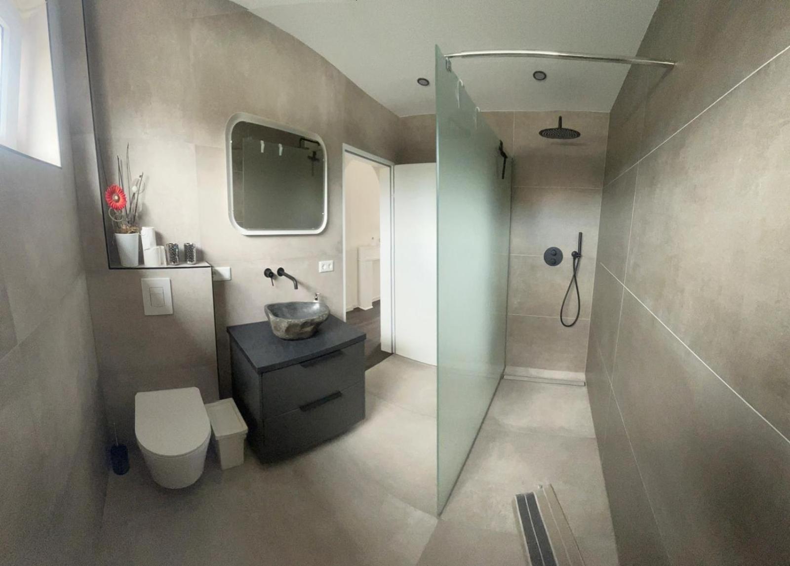 Schoenes Apartment Mit Dachterrasse โอลเดนบวร์ก ภายนอก รูปภาพ